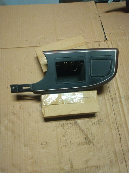 1987-91 lower right dash bezel (wood grain)